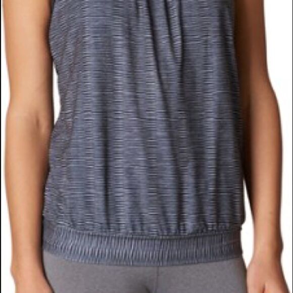 ✨ Prana
Andie Yoga Tank Top✨ - Picture 5 of 7
